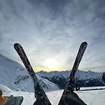 Stelvio House -wonderful View Slope Front Бормио