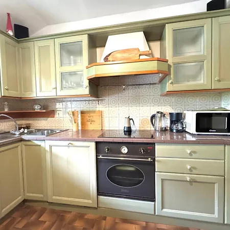 Stelvio House -wonderful View Slope Front Apartament *